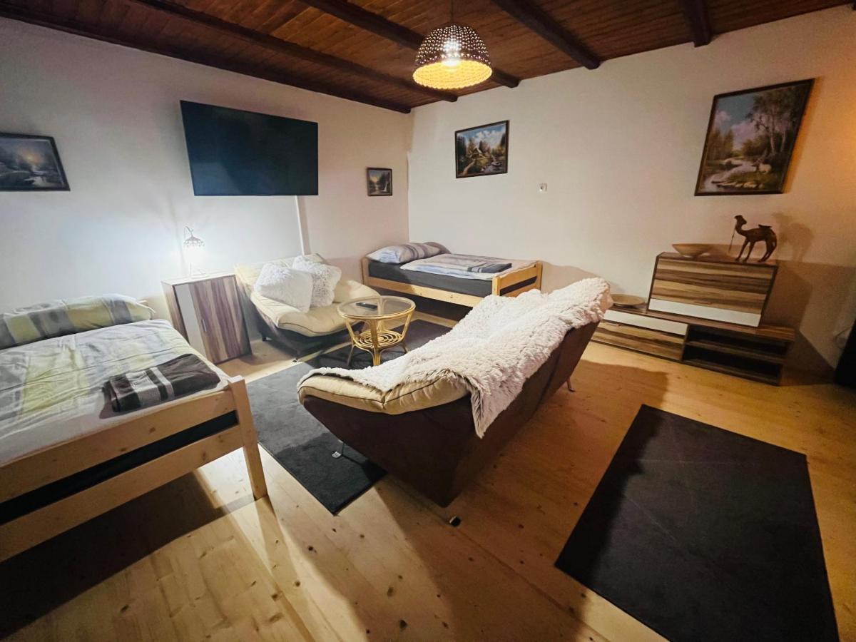 Apartma Luxura ジェチーン エクステリア 写真