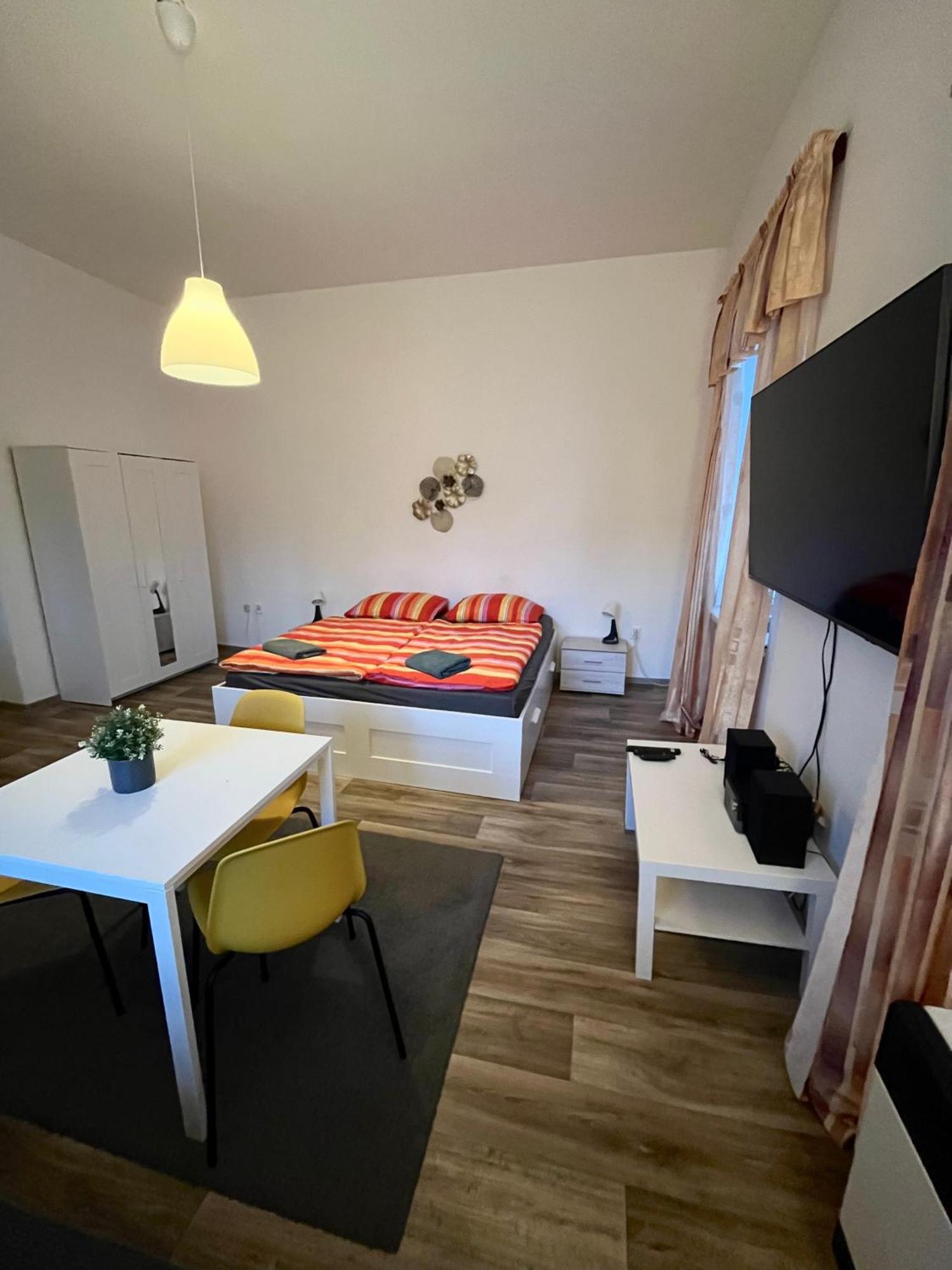 Apartma Luxura ジェチーン エクステリア 写真