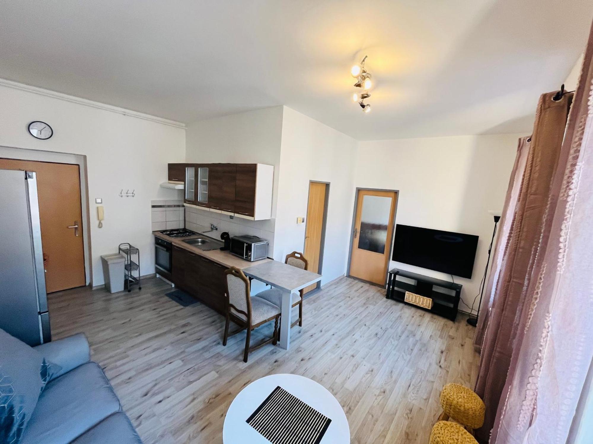 Apartma Luxura ジェチーン エクステリア 写真
