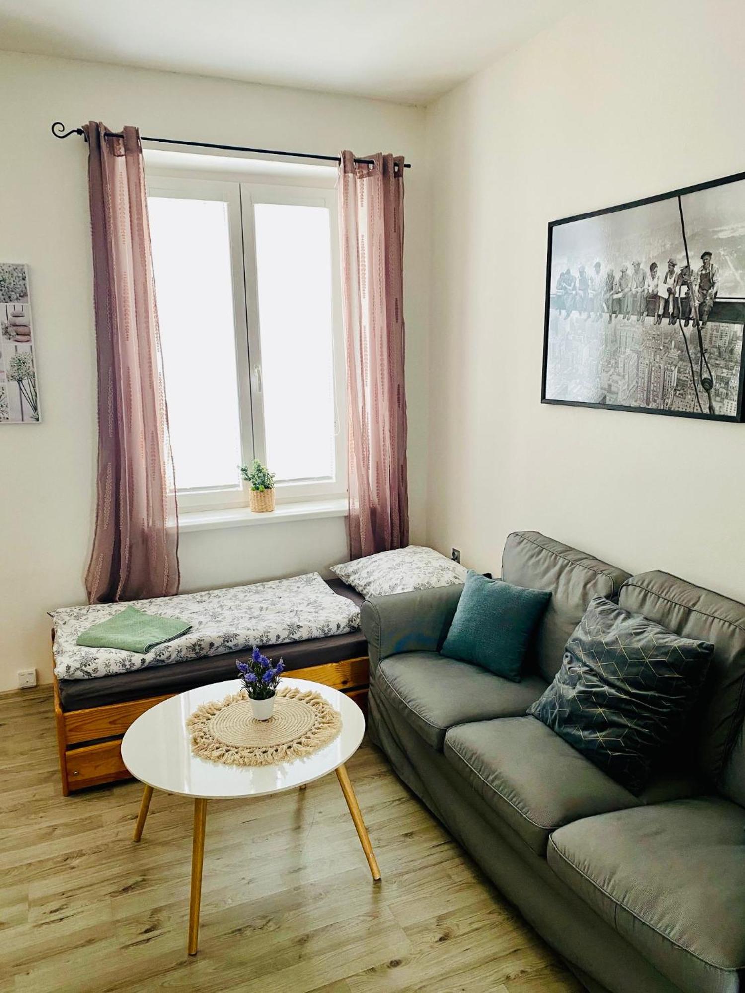 Apartma Luxura ジェチーン エクステリア 写真