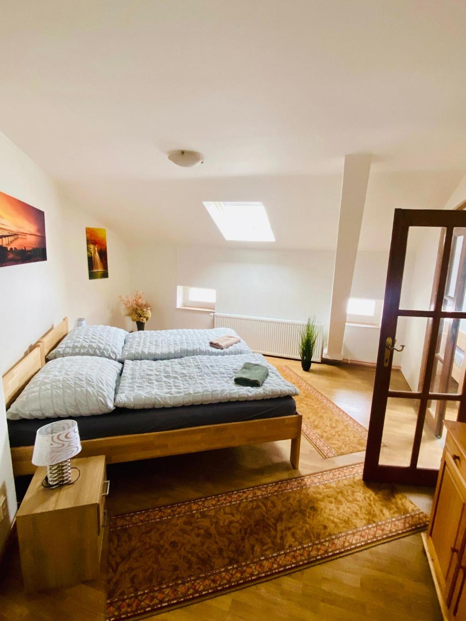 Apartma Luxura ジェチーン エクステリア 写真